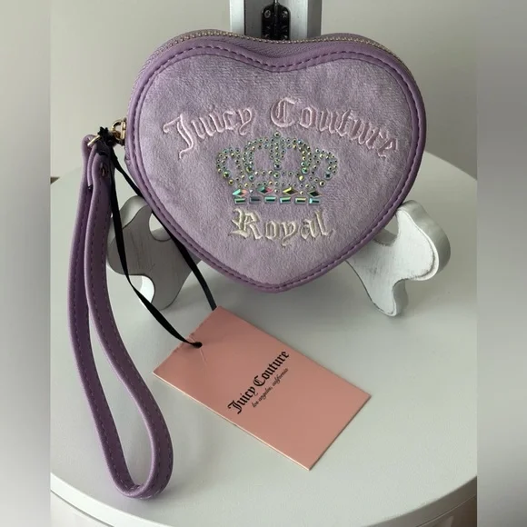 Juicy Couture Royal Lavender Heart Wristlet - Picture 1 of 4